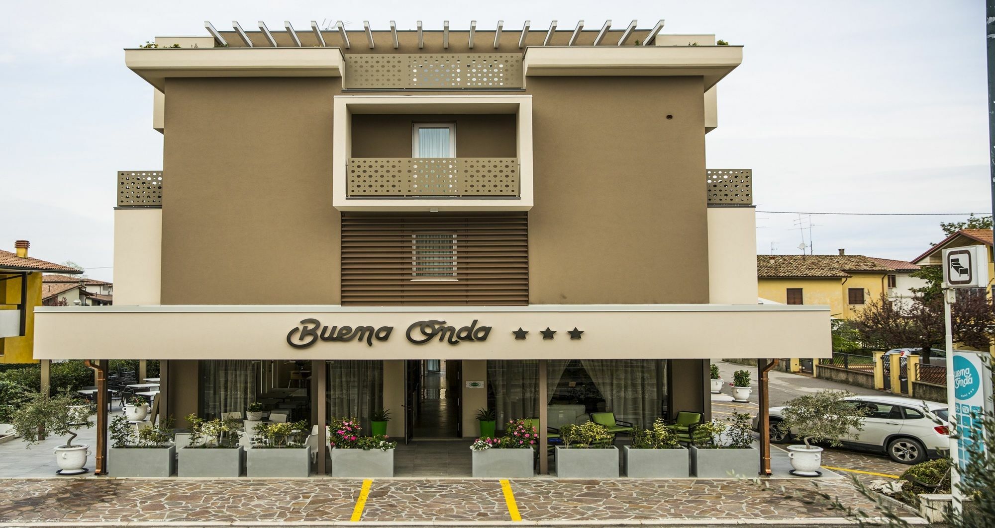 Buena Onda Hotel 3*